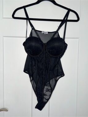 NWT Top Chic Lace Sheer Bodysuit